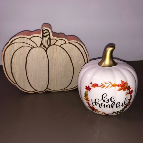 Pumpkin Decor Bundle - Picture 1 of 5